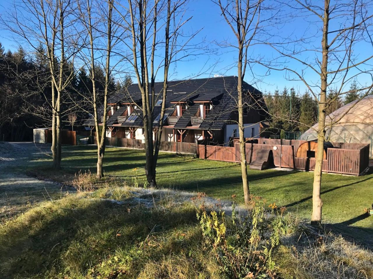 Hotel Na Doline Frenštát pod Radhoštěm Kültér fotó